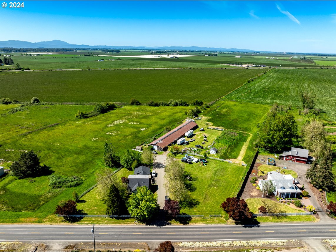 30557 Diamond Hill Road Harrisburg, OR 97446 - Photo 9 of 18 Gallery Image 9