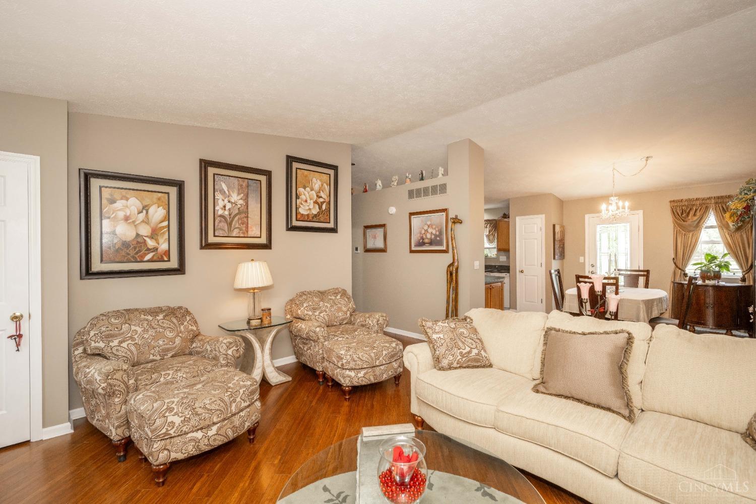 218 Deershadow Road Maineville, OH 45039 - Photo 6 of 39 Gallery Image 6