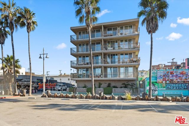 $4,000 | 4 20th Avenue, Unit 301, Venice, CA 90291