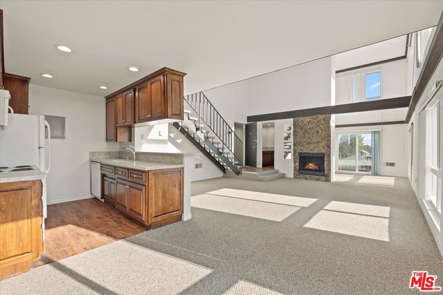 $4,000 | 4 20th Avenue, Unit 301, Venice, CA 90291