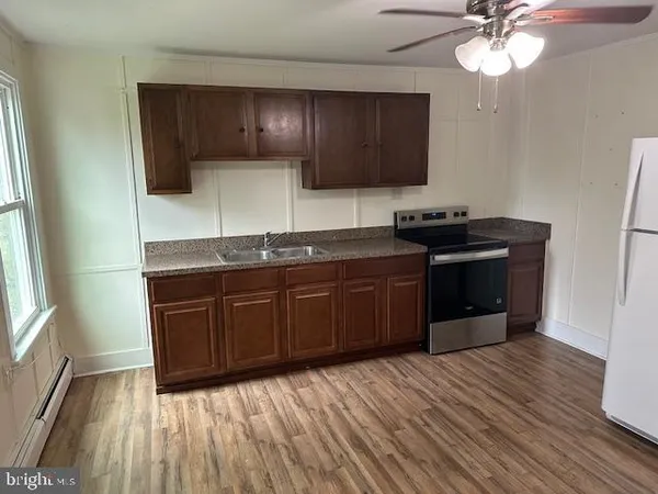 $1,100 | 519 Twin County Road, Honey Brook, PA 19344