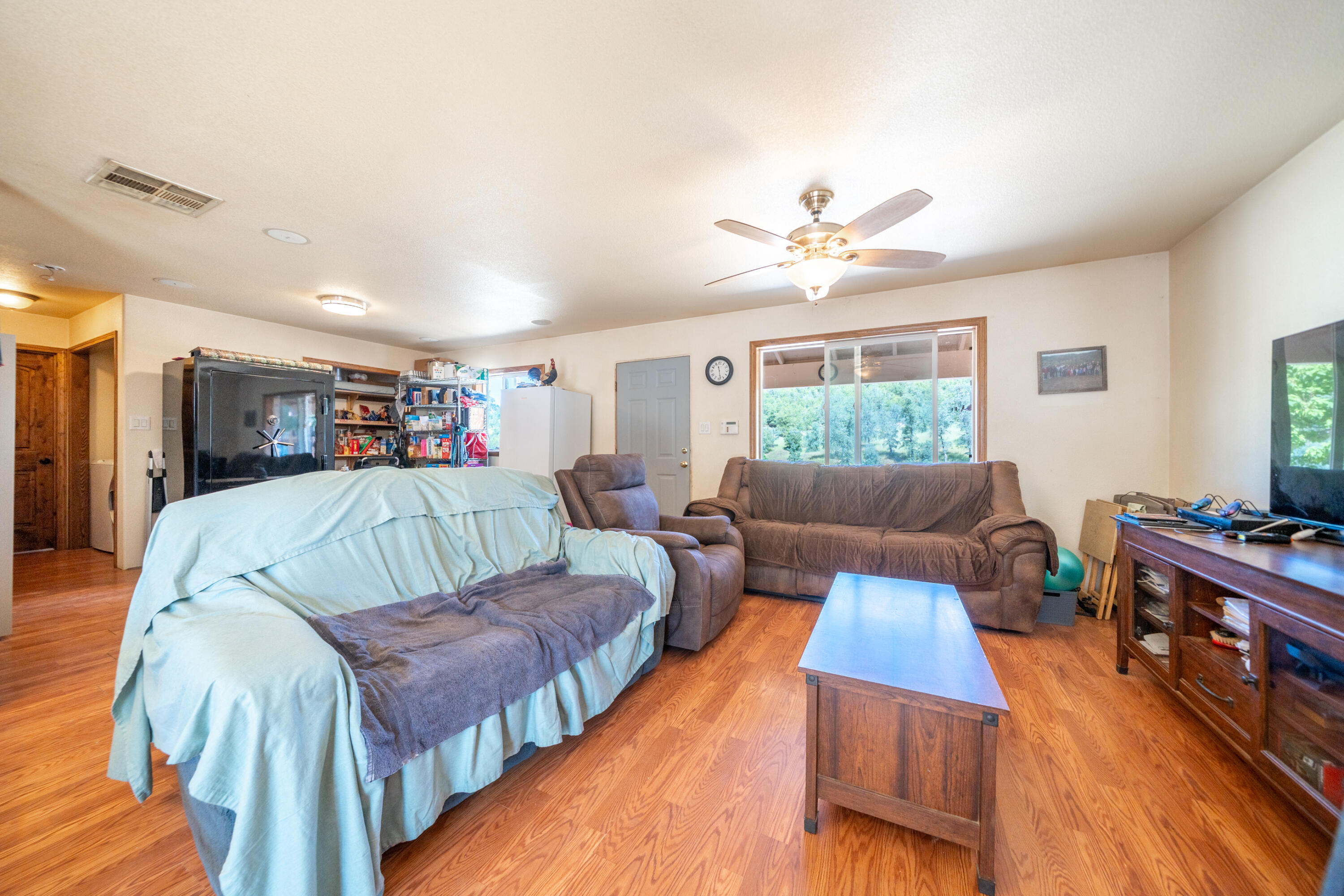 14493 Aloha Road Bella Vista, CA 96008 - Photo 11 of 117 14493 Aloha Rd-14