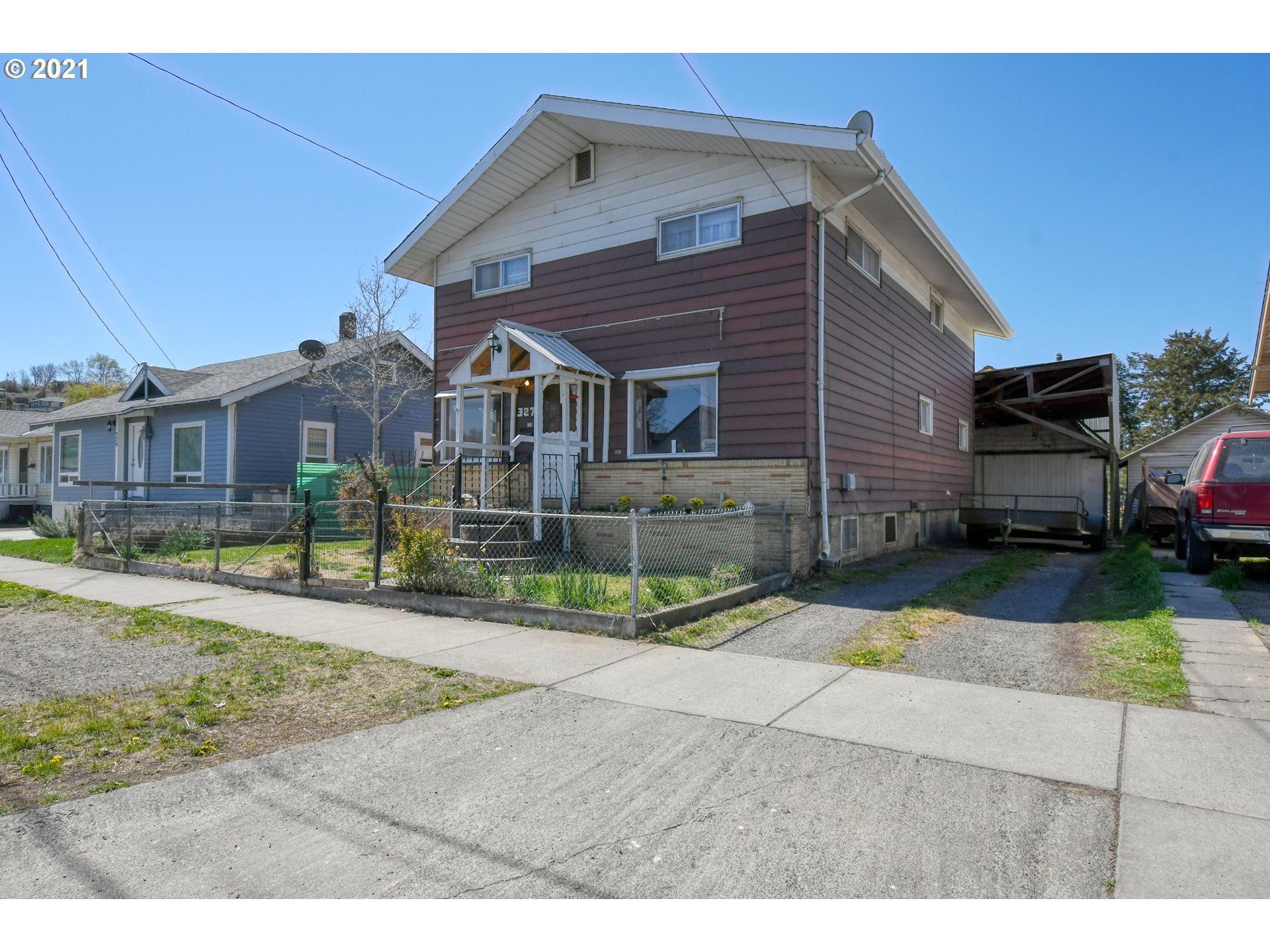 327 Southwest 15th Street Pendleton, OR 97801 - Photo 1 of 24