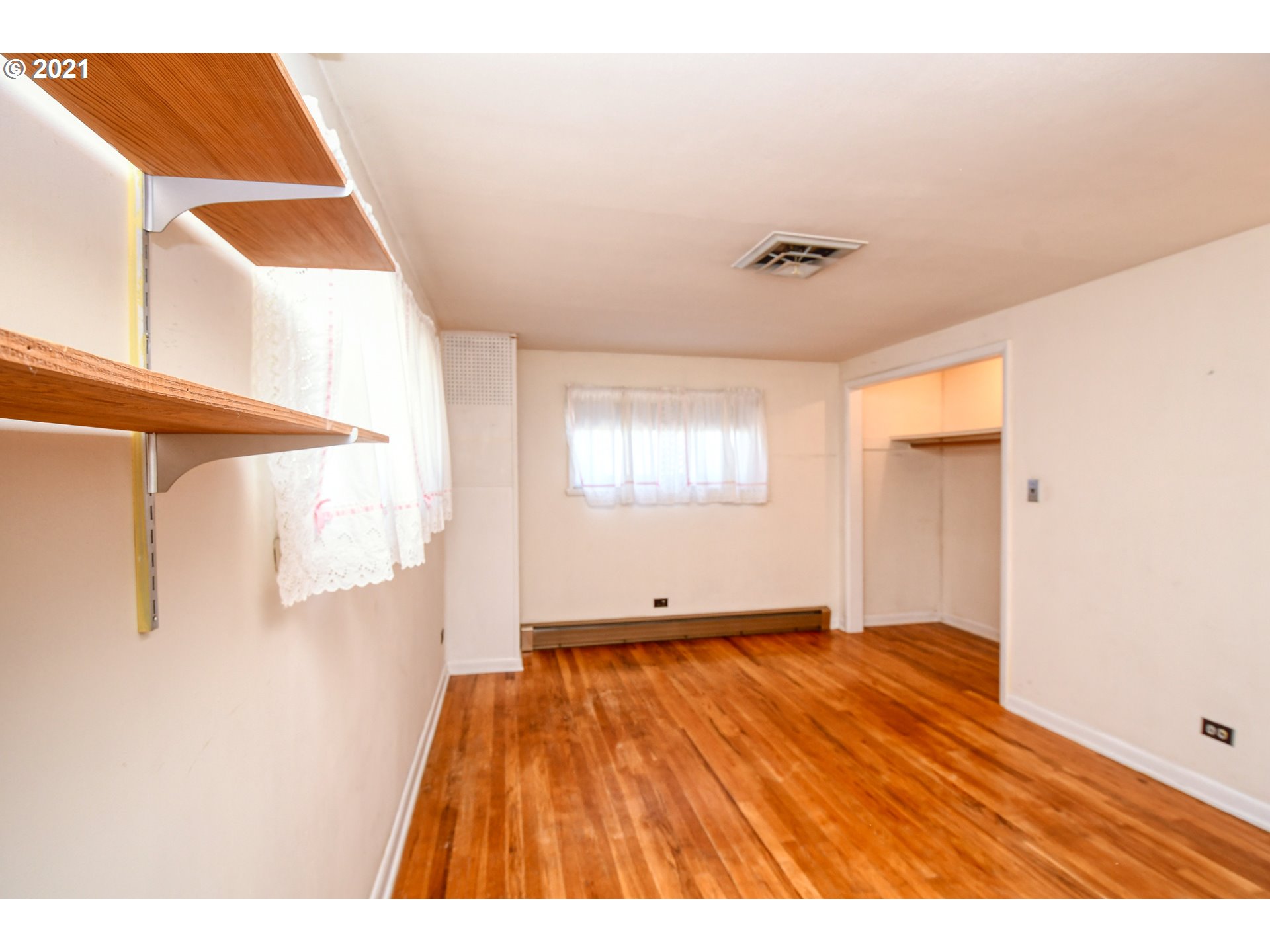 327 Southwest 15th Street Pendleton, OR 97801 - Photo 14 of 24