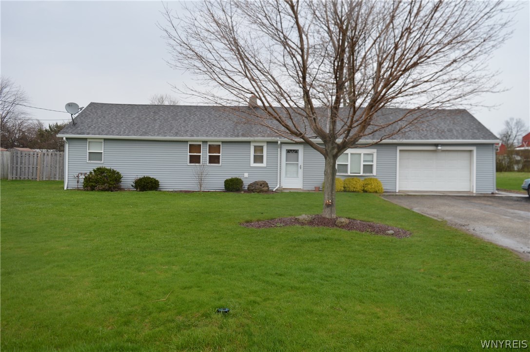 Welcome home to your ranch style house with newer
