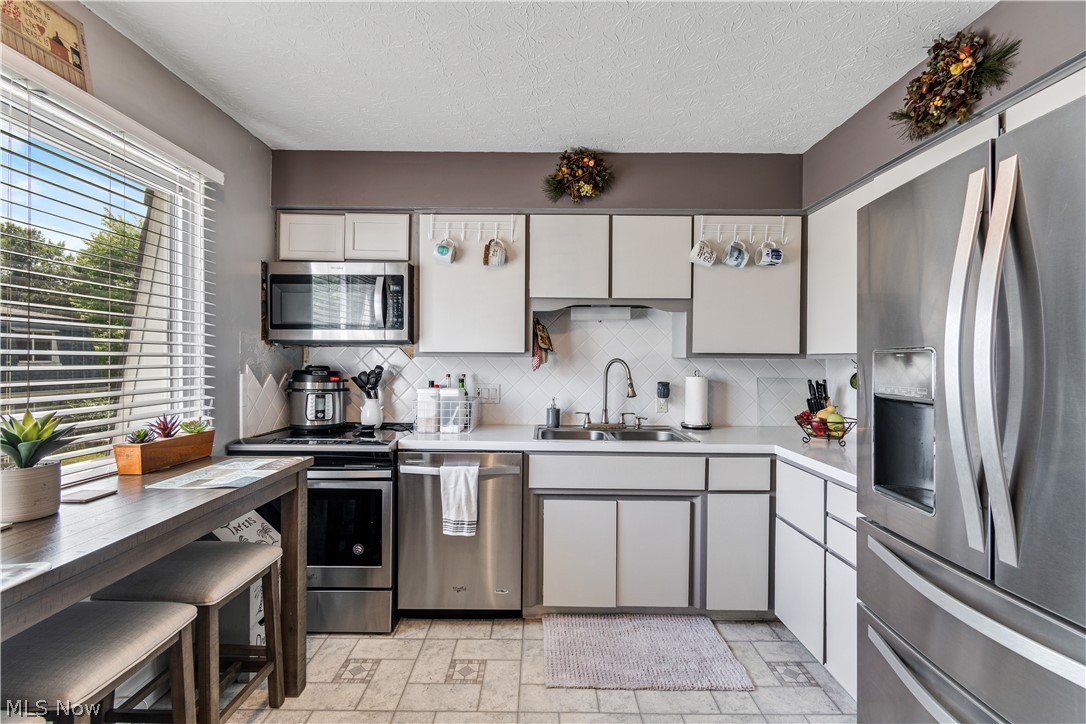 3047-3051 Derling Road Akron, OH 44319 - Photo 16 of 32 3051 second floor eat in kitchen.