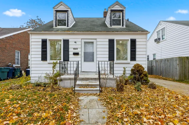 $1,600 | 1541 Washington Avenue, Lincoln Park, MI 48146