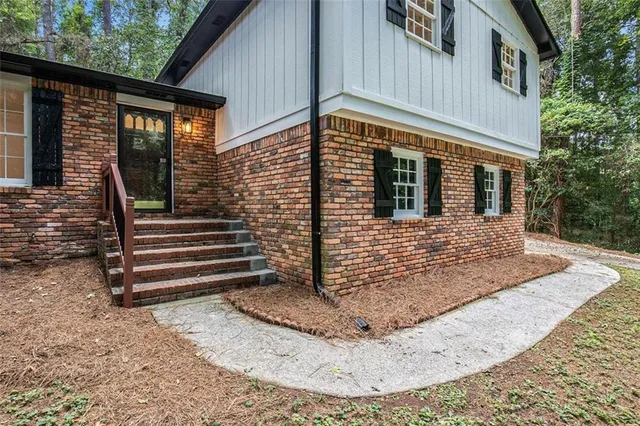 $349,900 | 608 Pamela Court Southwest, Lawrenceville, GA 30044