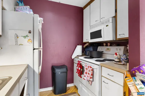 $299,999 | 1250 Clifden Green, Charlottesville, VA 22901