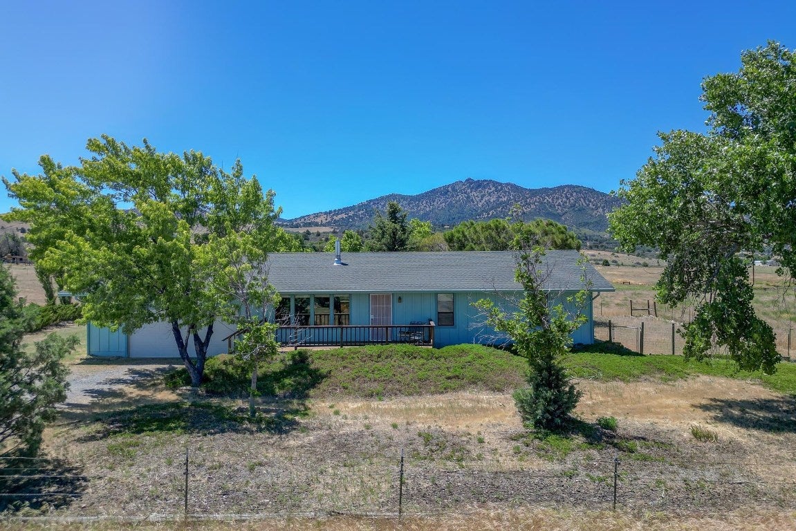 6501 Ager Road Montague, CA 96064 - Photo 1 of 18 Gallery Image 1