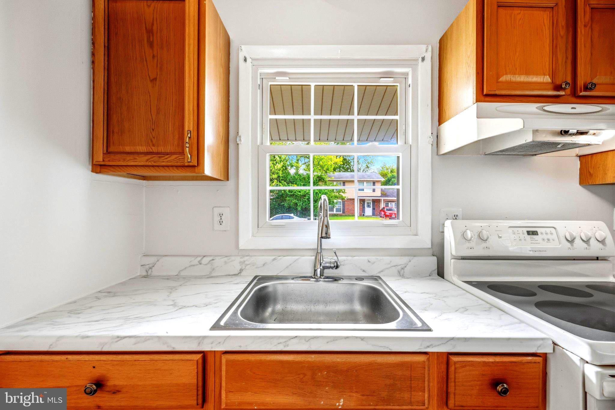 1319 Tenbrook Road Odenton, MD 21113 - Photo 14 of 29 Kitchen