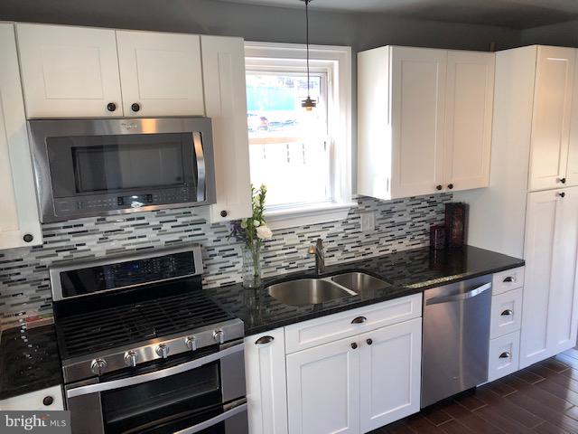 2008 Friedensburg Road Reading, PA 19606 - Photo 14 of 43 Tile Backsplash