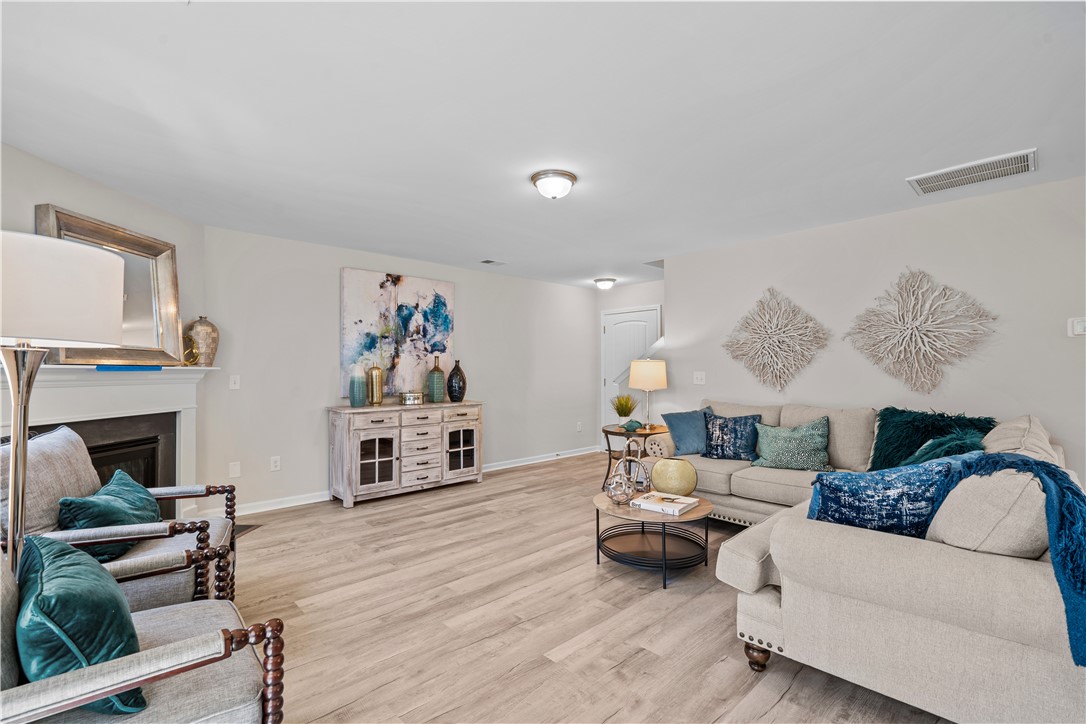 240 Wimbledon Way Seneca, SC 29678 - Photo 11 of 32 Gallery Image 11