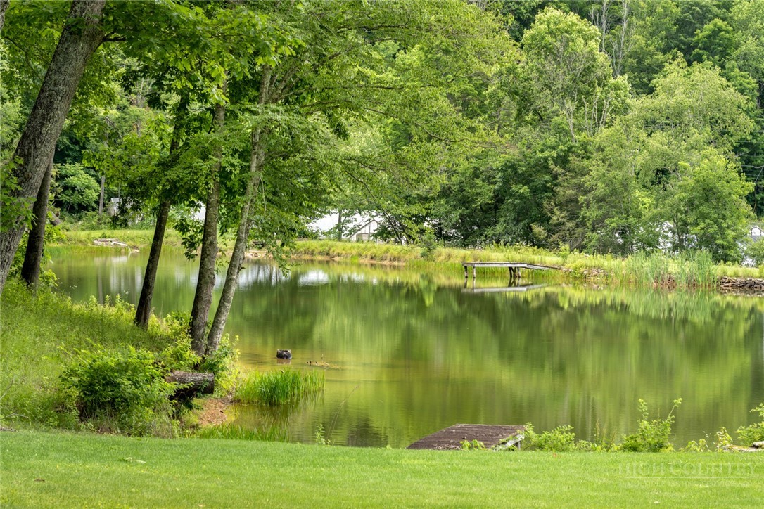 182 Braswell Road Newland, NC 28657 - Photo 34 of 36 Gallery Image 34