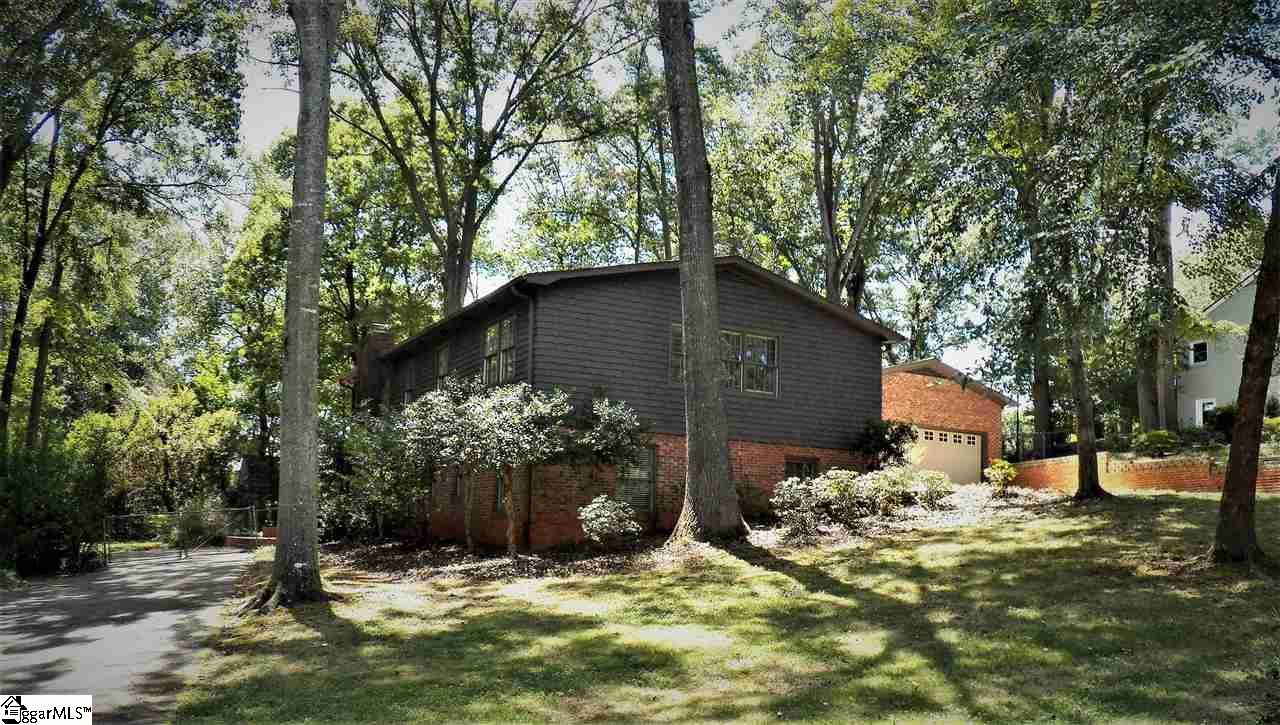 105 Trafalgar Road Greenville, SC 29617 - Photo 1 of 34 Gallery Image 1