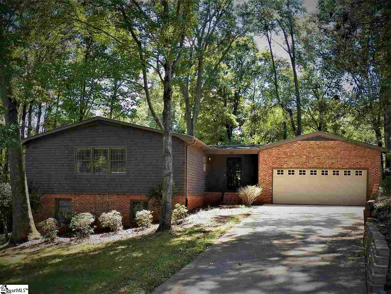 105 Trafalgar Road Greenville, SC 29617 - Photo 2 of 34 Gallery Image 2