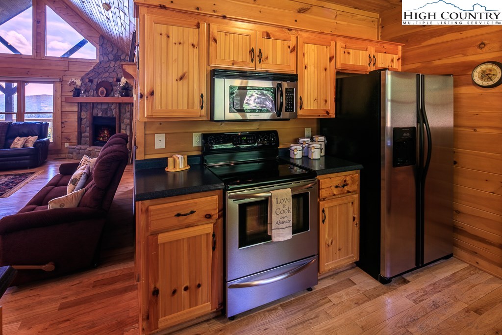 2306 Buck Mountain Road Purlear, NC 28665 - Photo 15 of 49