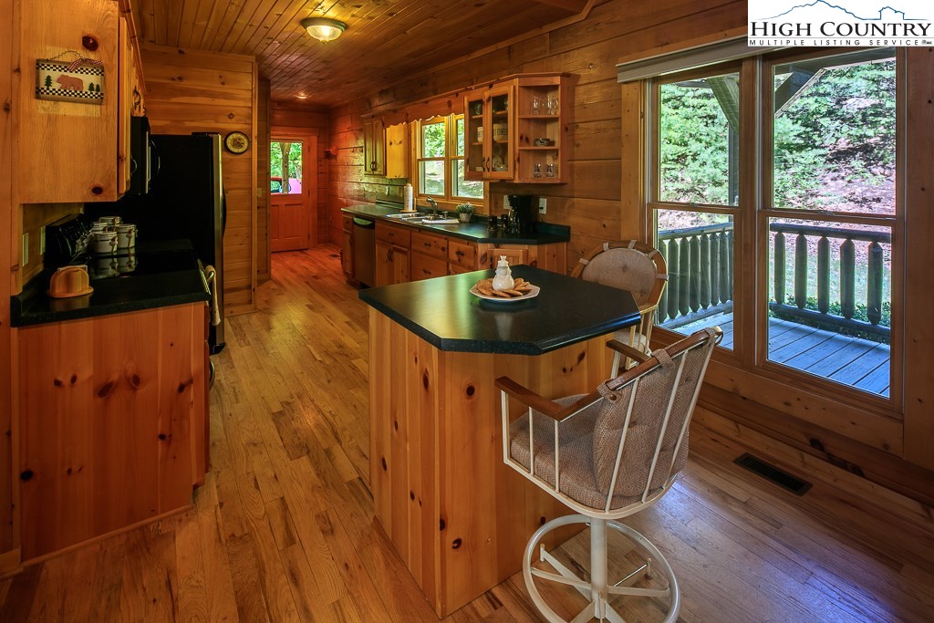2306 Buck Mountain Road Purlear, NC 28665 - Photo 16 of 49