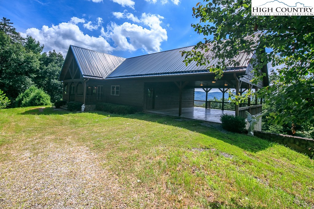 2306 Buck Mountain Road Purlear, NC 28665 - Photo 3 of 49
