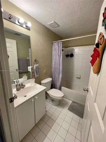 $349,000 | 6940 Northwest 179th Street, Unit 3087, Hialeah, FL 33015