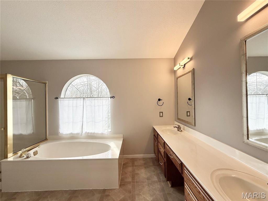 1010 Hawthorne Place O'Fallon, IL 62269 - Photo 33 of 80