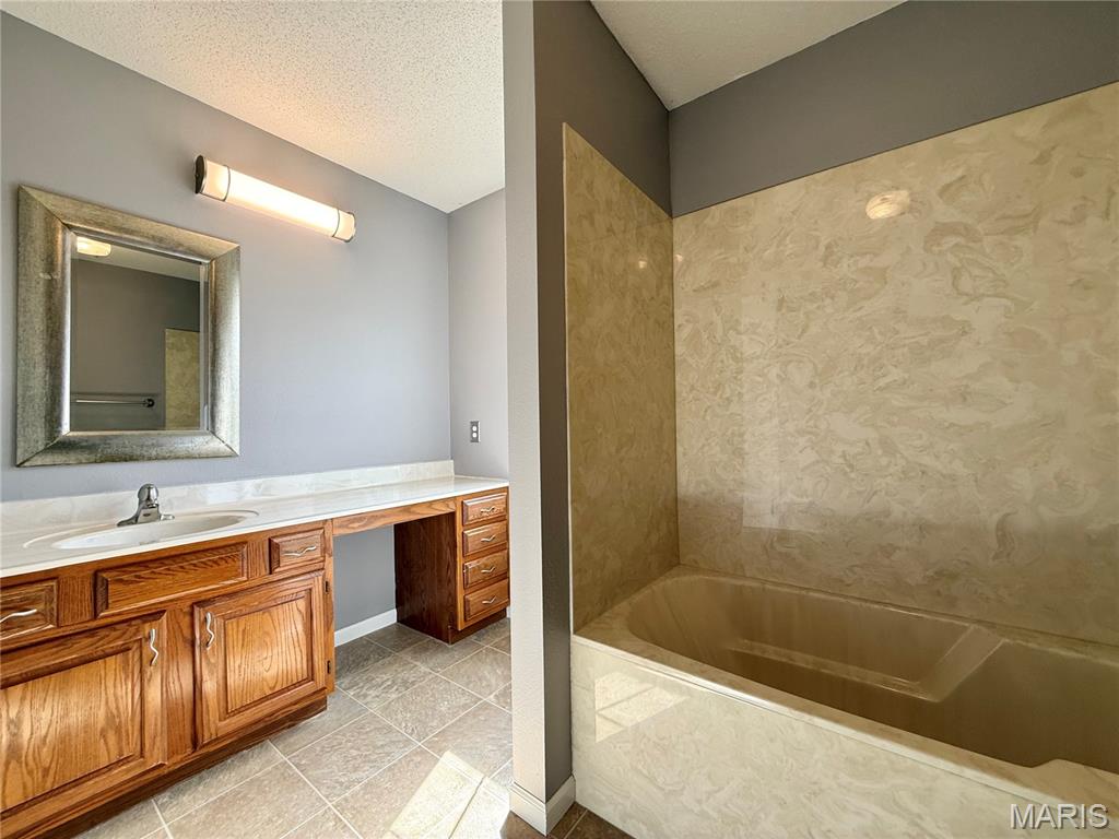 1010 Hawthorne Place O'Fallon, IL 62269 - Photo 37 of 80