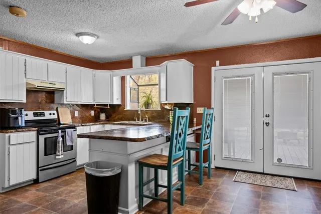 $379,900 | 207 Quarter Horse Road, Whitney, TX 76692