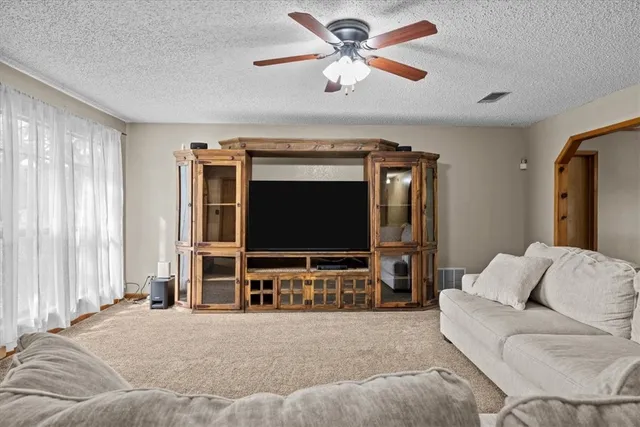 $379,900 | 207 Quarter Horse Road, Whitney, TX 76692