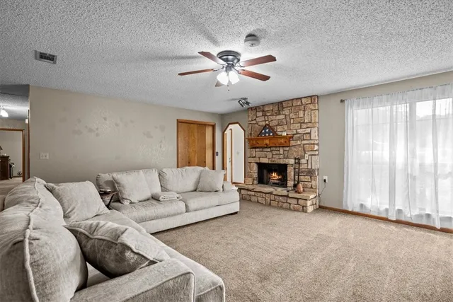 $379,900 | 207 Quarter Horse Road, Whitney, TX 76692