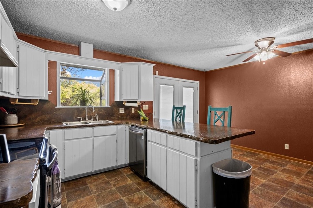 207 Quarter Horse Road Whitney, TX 76692 - Photo 10 of 40