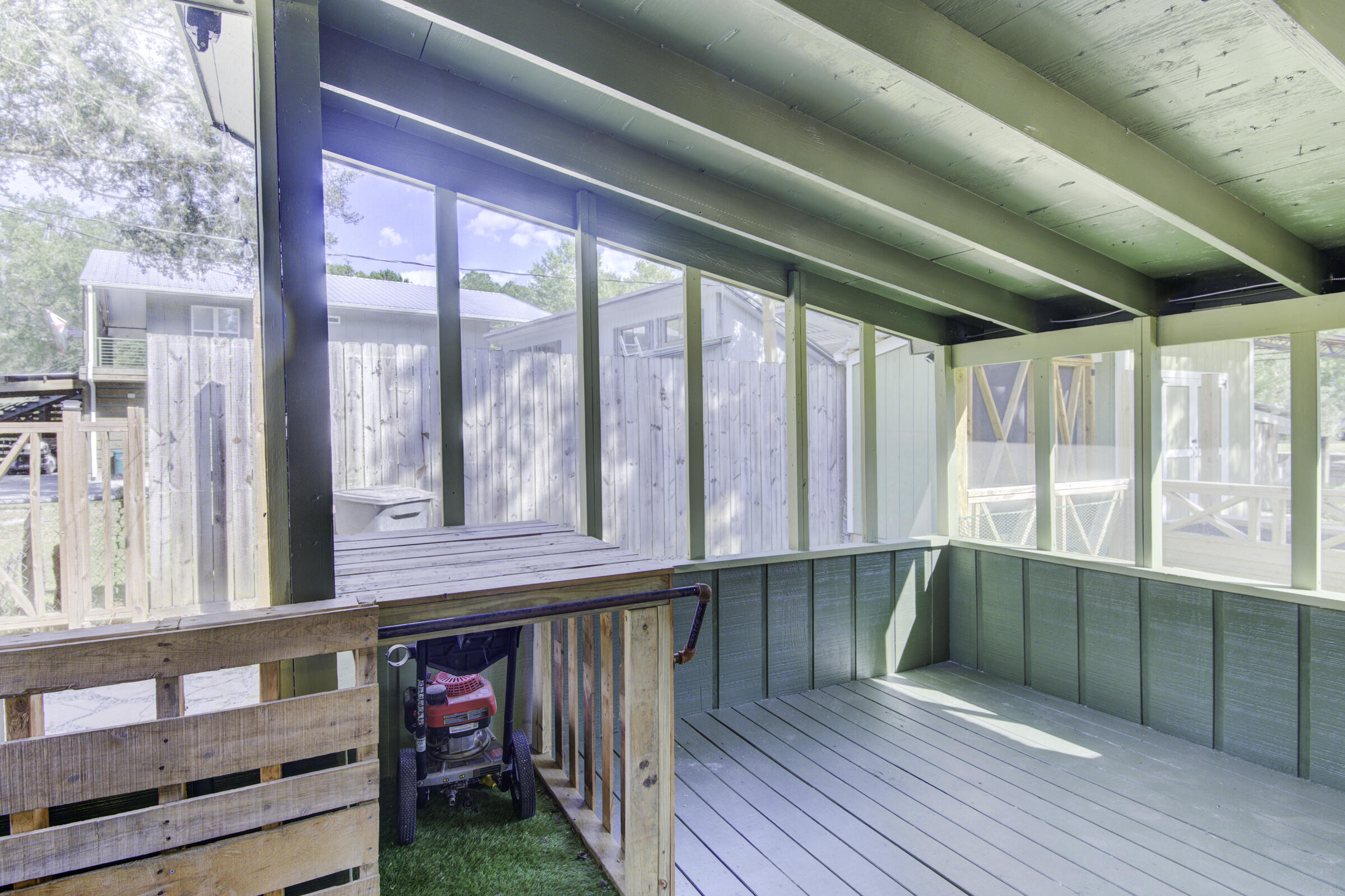 85 Our Street Vernon, FL 32462 - Photo 19 of 66 a view of an entryway with wooden floor