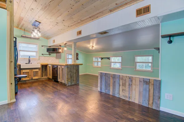 $308,000 | 85 Our Street, Vernon, FL 32462