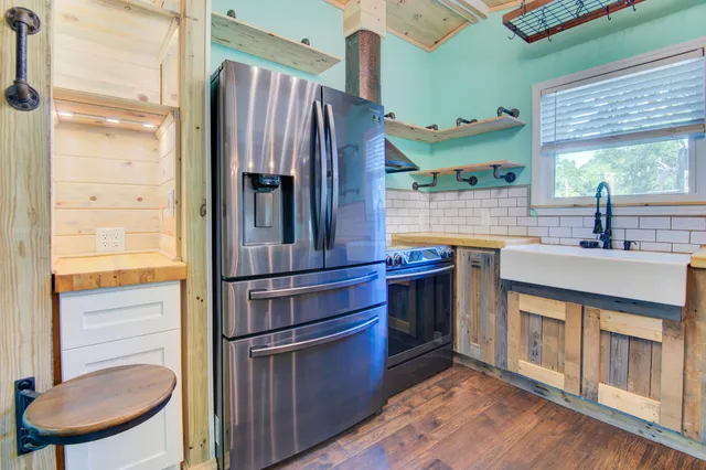 $308,000 | 85 Our Street, Vernon, FL 32462