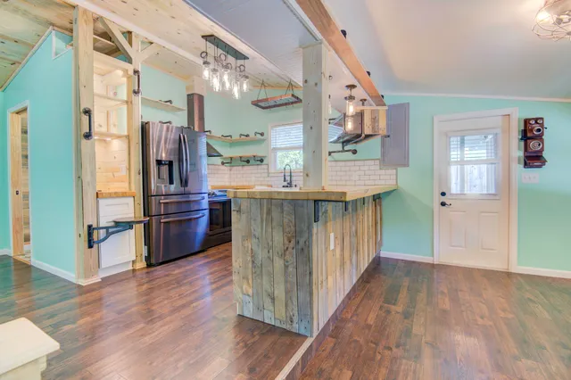 $308,000 | 85 Our Street, Vernon, FL 32462