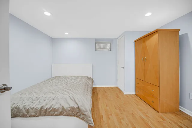 a view of bedroom and bedroom