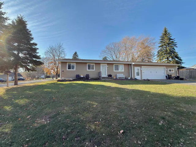 $249,980 | 163 North Kossuth Street, Berlin, WI 54923