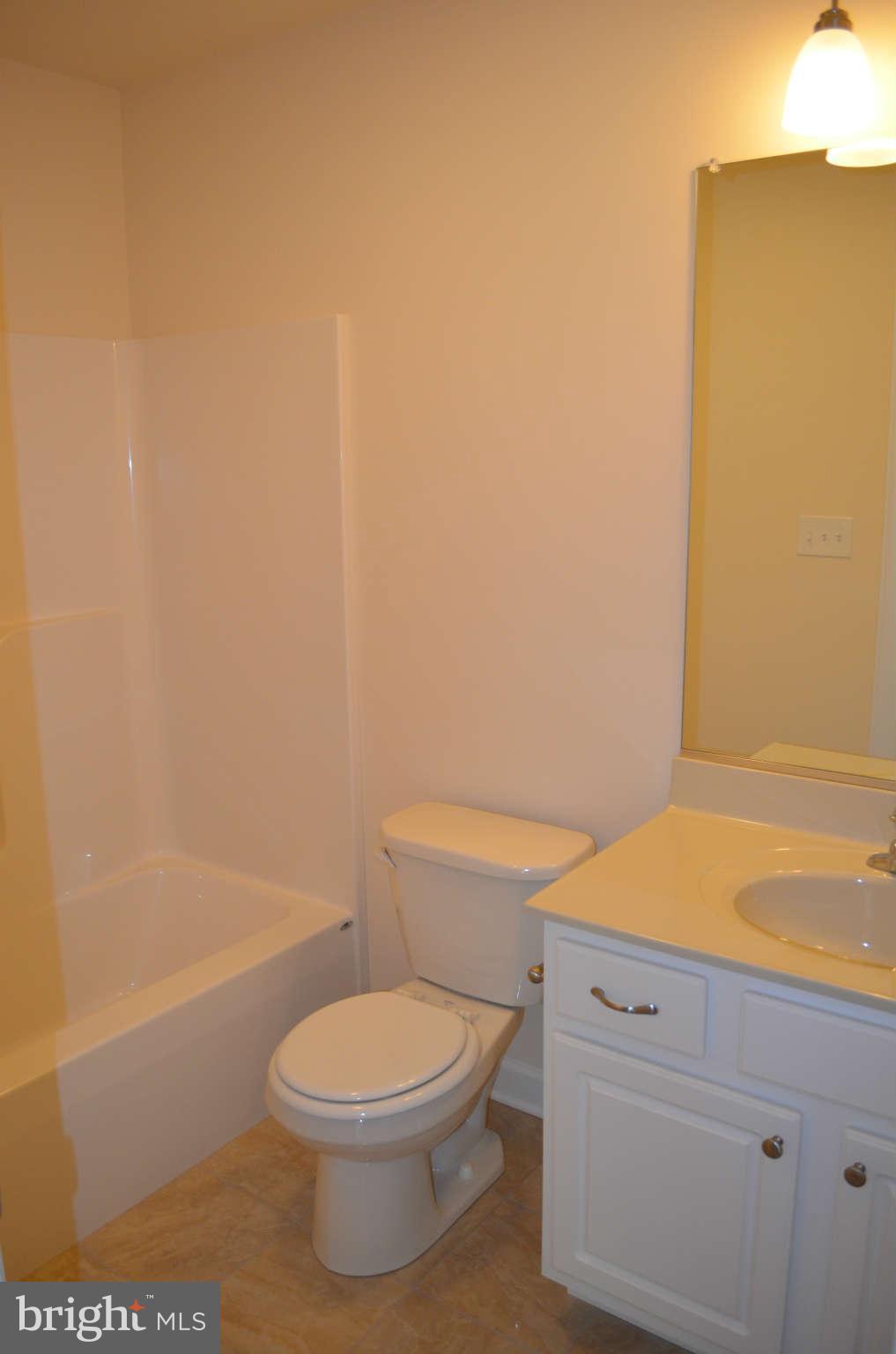 91 Hillside Road Baltimore, MD 21228 - Photo 22 of 30 Bath