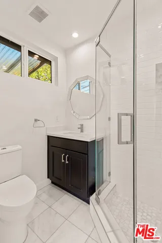 $7,950 | 16835 Halper Street, Encino, CA 91436