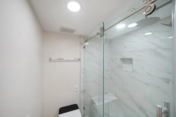 $1,850 | 357 North Post Oak Lane, Unit 101, Houston, TX 77024