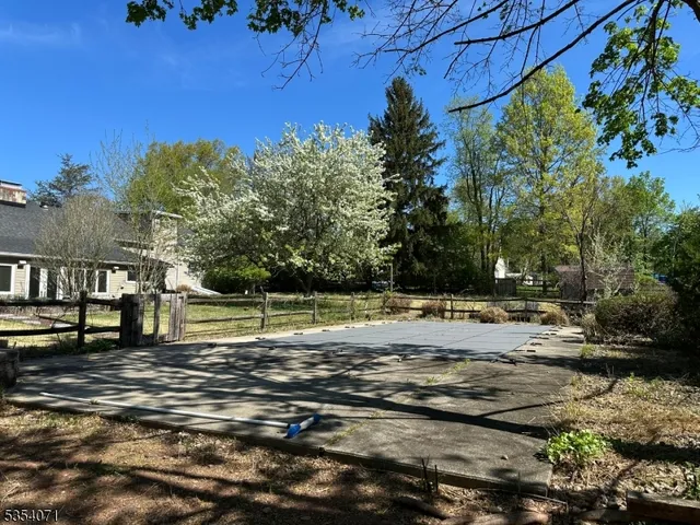 a view of a lake with houses