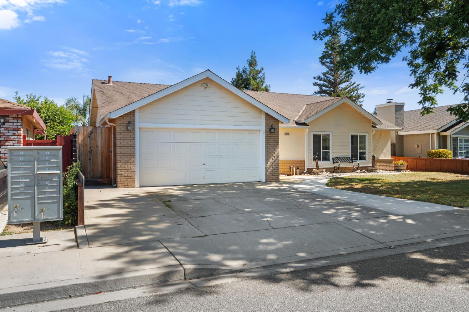 1073 Wickel Street Turlock, CA 95382 - Photo 3 of 28