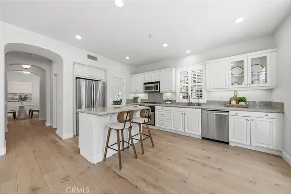 $2,188,888 | 68 PATHSTONE, Irvine, CA 92603