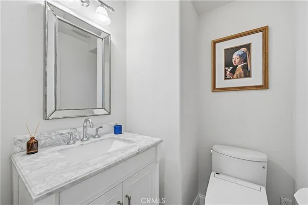 $2,188,888 | 68 PATHSTONE, Irvine, CA 92603