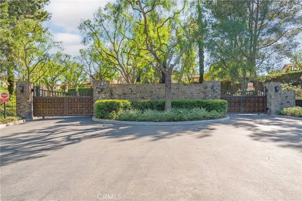 $2,188,888 | 68 PATHSTONE, Irvine, CA 92603