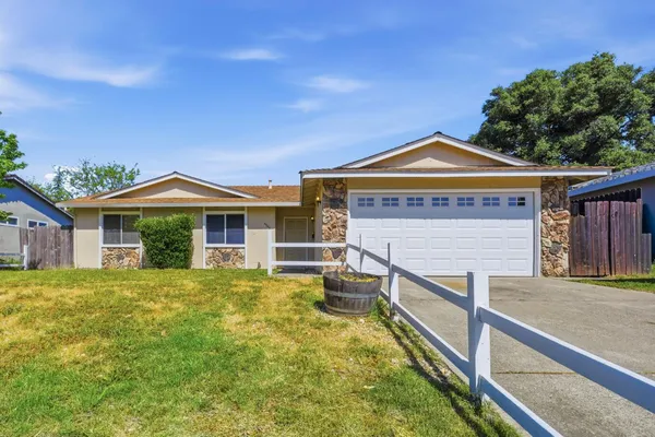 $459,900 | 6944 Woodmore Oaks Drive, Orangevale, CA 95662