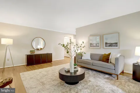 $749,900 | 2106 Basset Street, Alexandria, VA 22308