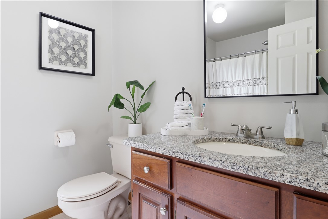 920 Willis Hill Road Victor, NY 14564 - Photo 29 of 42 Full bathroom #2