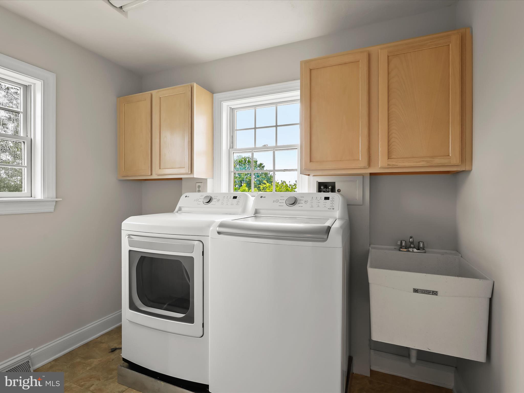 1020 Woodridge Road Red Lion, PA 17356 - Photo 19 of 43 Laundry