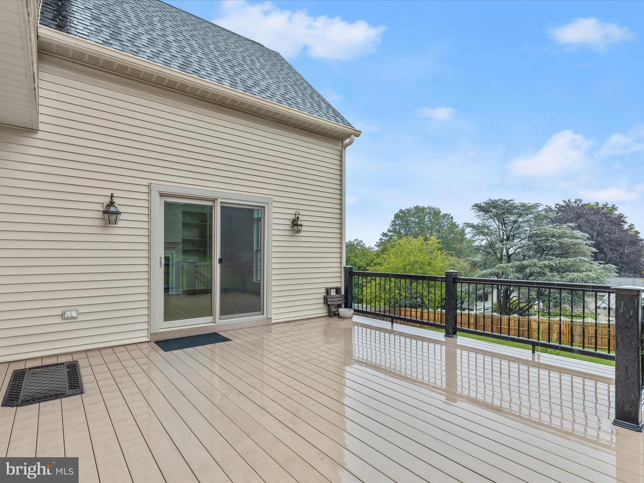 1020 Woodridge Road Red Lion, PA 17356 - Photo 32 of 43 Deck