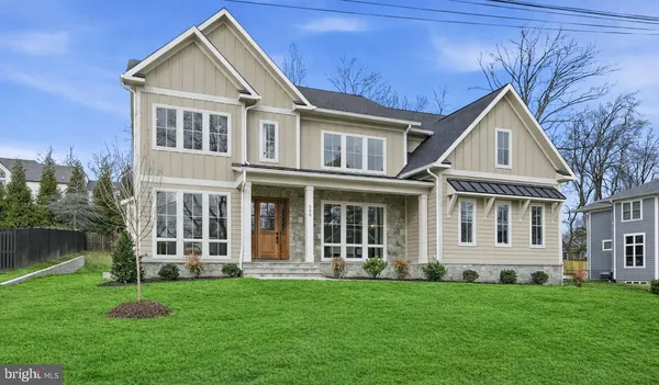 front view of house with a yard